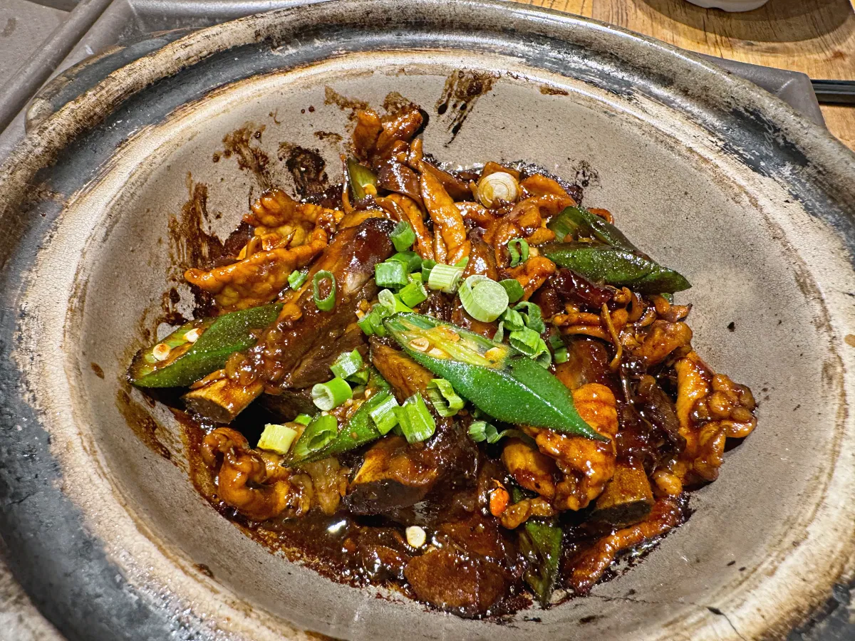 新加坡美食必吃｜Vivo city怡豐城大食代美食街豐香肉骨茶在新加坡也能吃到馬來西亞肉骨茶