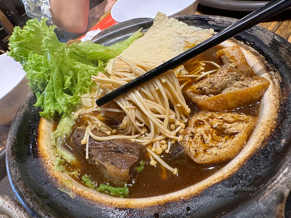 新加坡美食必吃｜Vivo city怡豐城大食代美食街豐香肉骨茶在新加坡也能吃到馬來西亞肉骨茶