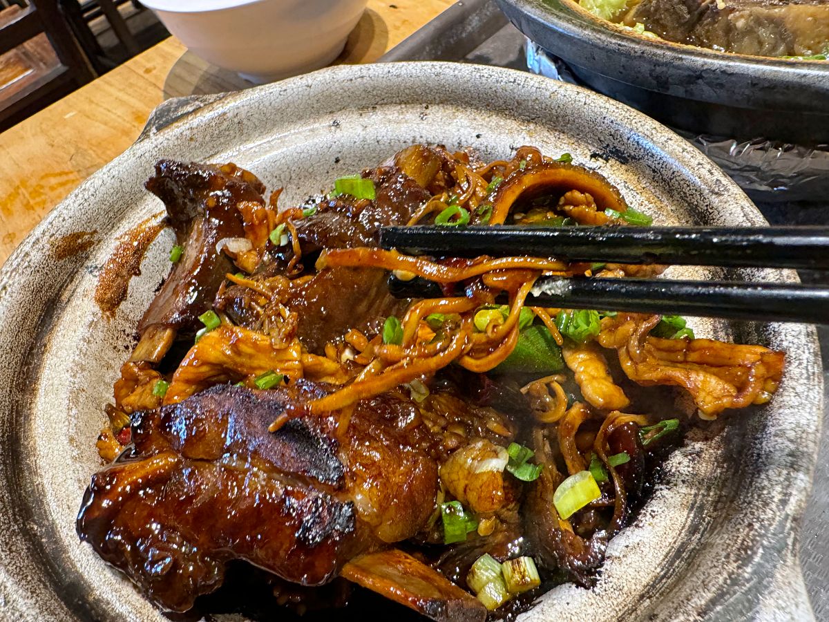 新加坡美食必吃｜Vivo city怡豐城大食代美食街豐香肉骨茶在新加坡也能吃到馬來西亞肉骨茶