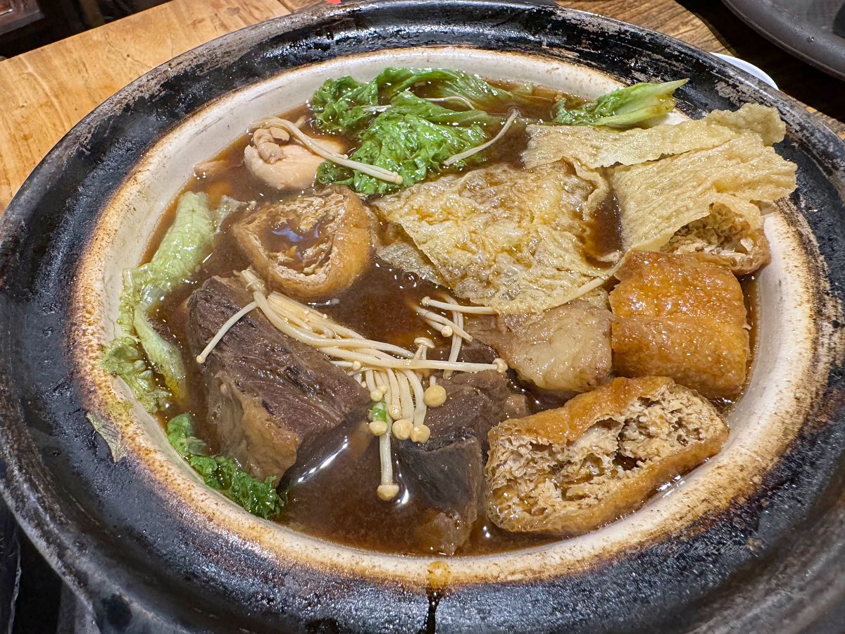 新加坡美食必吃｜Vivo city怡豐城大食代美食街豐香肉骨茶在新加坡也能吃到馬來西亞肉骨茶