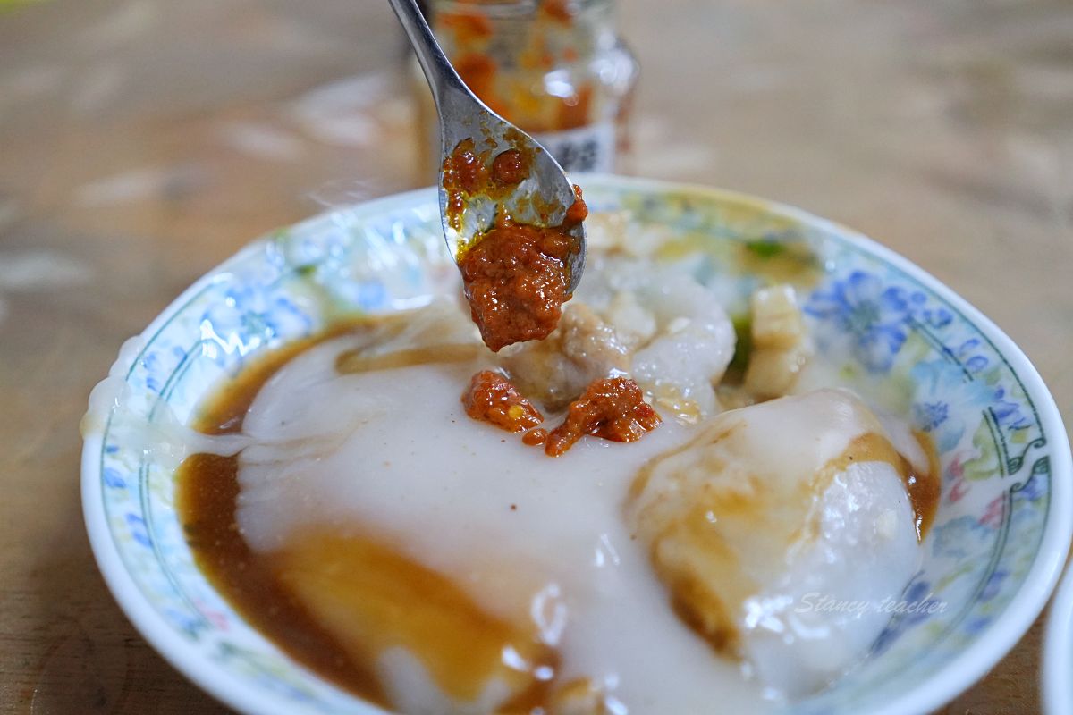 南投埔里美食，菊肉圓，一圓三吃超過癮，最後加大骨高湯整碗吃得連渣都不剩