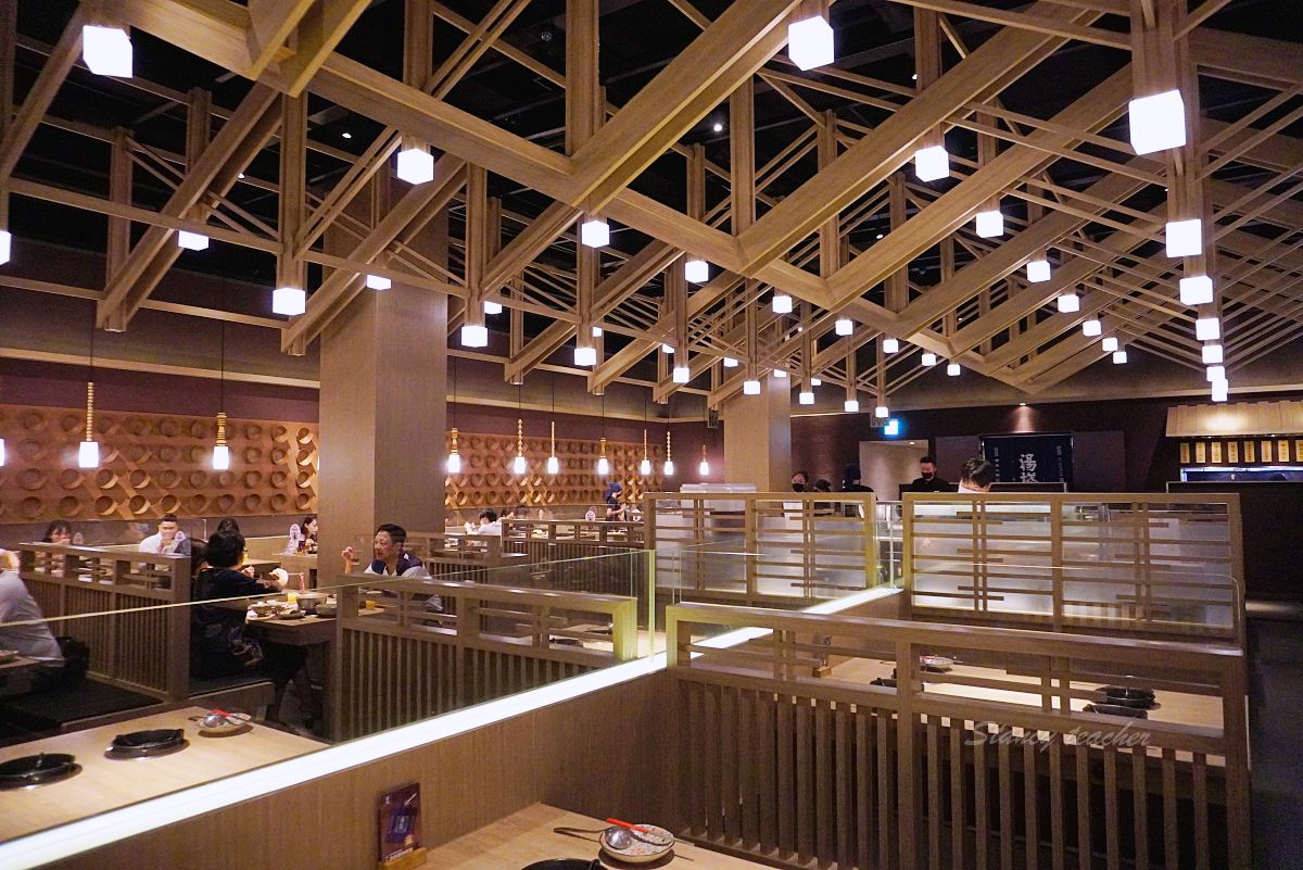 湯棧公益店|台中公益路火鍋怎麼點?麻油雞鍋、剝皮辣椒鍋與宵夜心得 湯棧公益店|台中公益路火鍋怎麼點?麻油雞鍋、剝皮辣椒鍋與宵夜心得