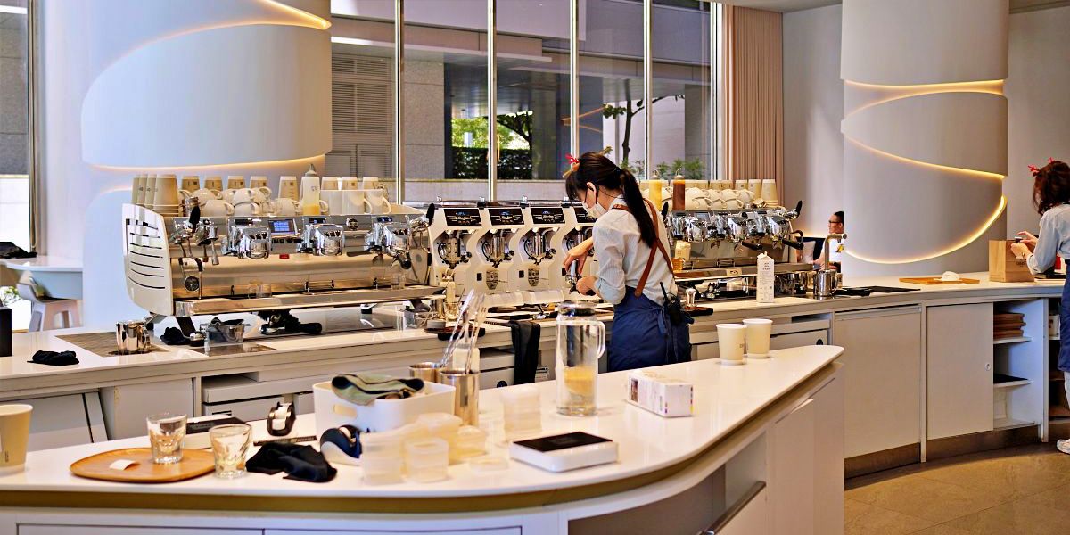 CURISTA COFFEE奎士咖啡市府旗艦店｜信義區不限時咖啡廳，座位環境、餐點與交通心得 @Stancy Teacher 美味異想世界
