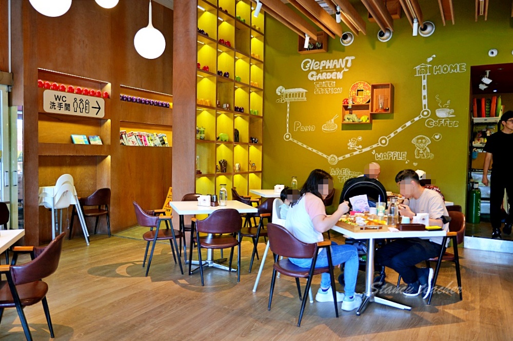 「象園咖啡內湖店」台北市唯一面碧湖景觀家庭餐廳生日月贈可愛緞帶小象鬆餅（新菜單）