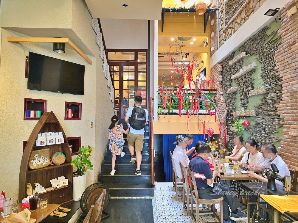越南峴港奧黛服飾租借「越南峴港傳統服飾體驗」峴港咖啡店品嚐越南法國麵包+越式椰奶咖啡 越南峴港奧黛服飾租借「越南峴港傳統服飾體驗」峴港咖啡店品嚐越南法國麵包+越式椰奶咖啡
