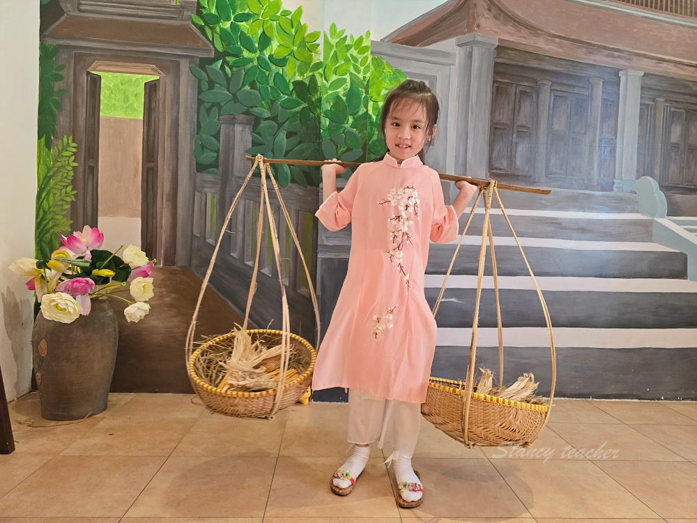 越南峴港奧黛服飾租借「越南峴港傳統服飾體驗」峴港咖啡店品嚐越南法國麵包+越式椰奶咖啡 越南峴港奧黛服飾租借「越南峴港傳統服飾體驗」峴港咖啡店品嚐越南法國麵包+越式椰奶咖啡