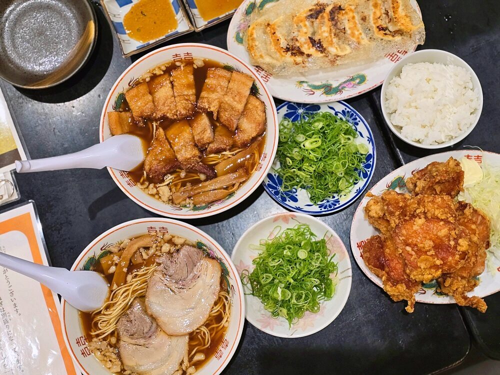 廣島美食必吃「尾道拉麵」三公 Onomichi Ramen Sanko醬油豬背脂蔥花爆棚巨大炸雞太強啦 廣島美食必吃「尾道拉麵」三公 Onomichi Ramen Sanko醬油豬背脂蔥花爆棚巨大炸雞太強啦