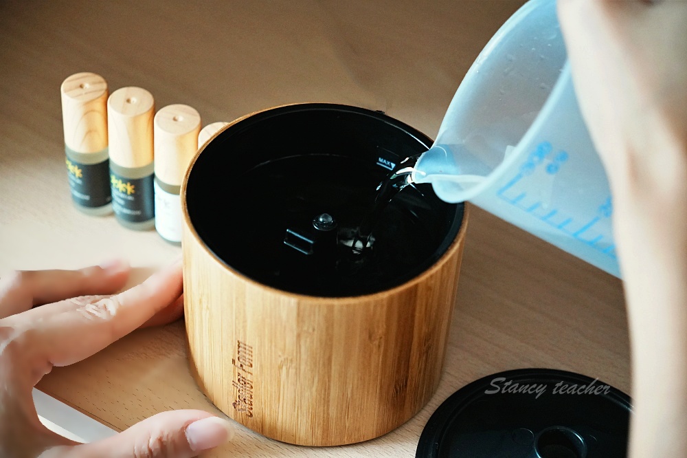 瑞士Stadler Form「 Nora無線香氛水氧機」推薦,搭配精油瞬效擴香,安全的水霧燭光情境質感生活必備 瑞士Stadler Form「 Nora無線香氛水氧機」推薦,搭配精油瞬效擴香,安全的水霧燭光情境質感生活必備