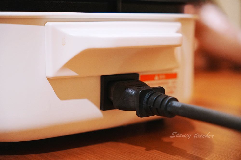 中秋電烤盤推薦HYD 品宅趣「玩味料理電烤盤(滋滋盤) D582」比BRUNO性價比更高更好用 中秋電烤盤推薦HYD 品宅趣「玩味料理電烤盤(滋滋盤) D582」比BRUNO性價比更高更好用