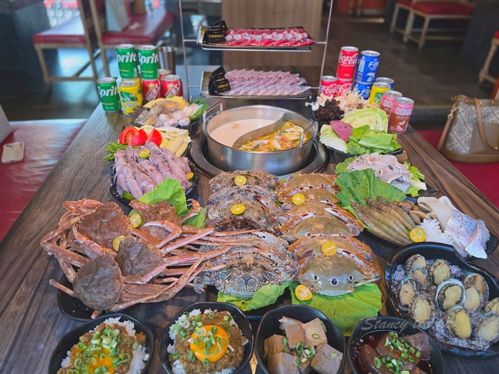 辛巴適信義店「秋蟹吃到飽」酸菜魚無限爽吃平日下午三點前進場688元爽涮180分鐘 辛巴適信義店「秋蟹吃到飽」酸菜魚無限爽吃平日下午三點前進場688元爽涮180分鐘