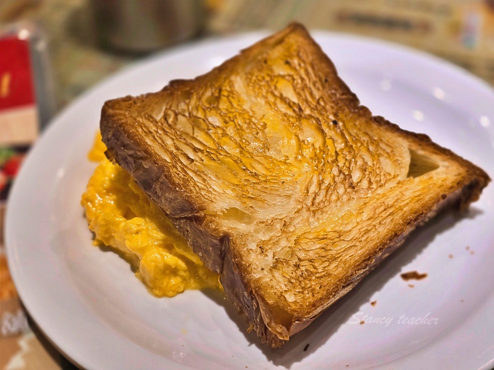 香港茶餐廳「紅茶冰室」醒晨早餐最划算招牌沙嗲牛肉麵丹麥酥+嫩滑炒蛋必吃