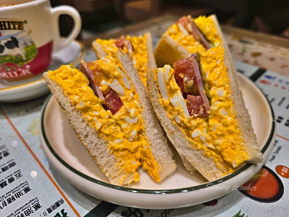 「華嫂冰室」香港美食,尖沙咀必吃茶餐廳大咖明星最愛拖行李也要來吃 「華嫂冰室」香港美食,尖沙咀必吃茶餐廳大咖明星最愛拖行李也要來吃