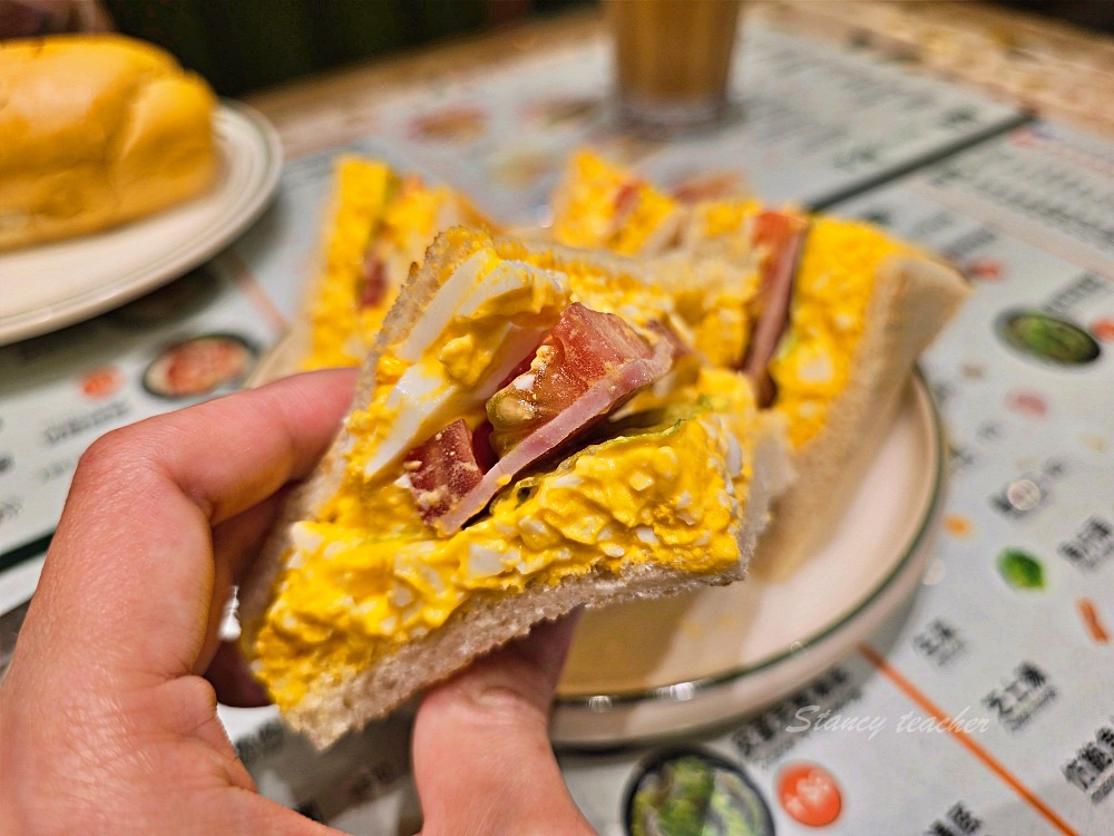 「華嫂冰室」香港美食，尖沙咀必吃茶餐廳大咖明星最愛拖行李也要來吃