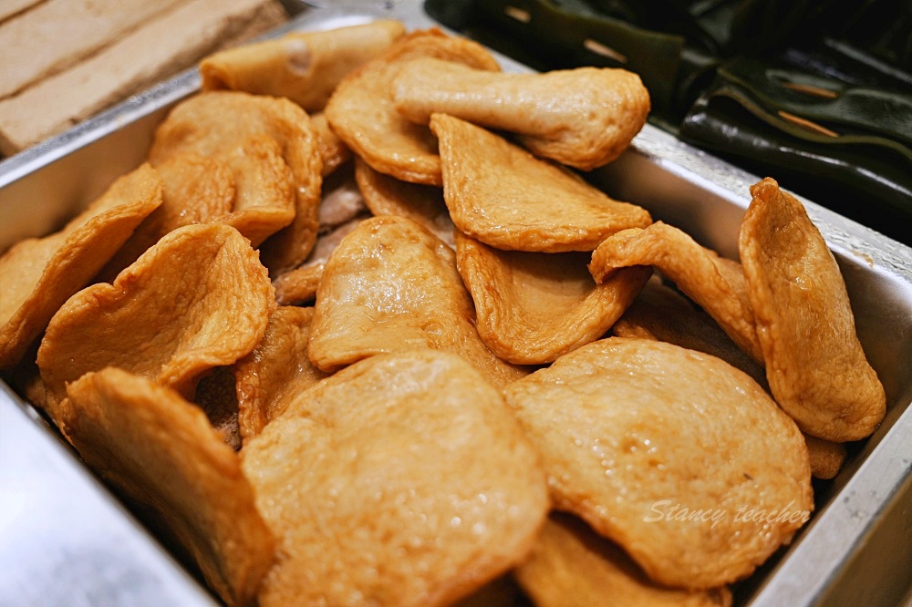 九添福牛肉麵，超扯無敵肉量大碗公牛肉麵超滿足（米其林必比登推薦）