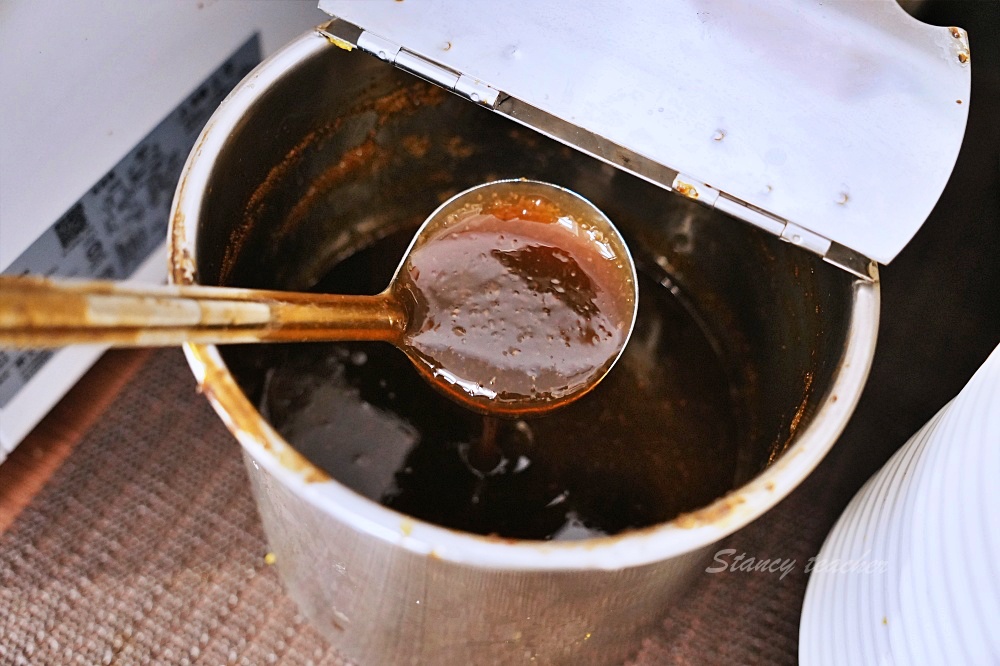 九添福牛肉麵，超扯無敵肉量大碗公牛肉麵超滿足（米其林必比登推薦）
