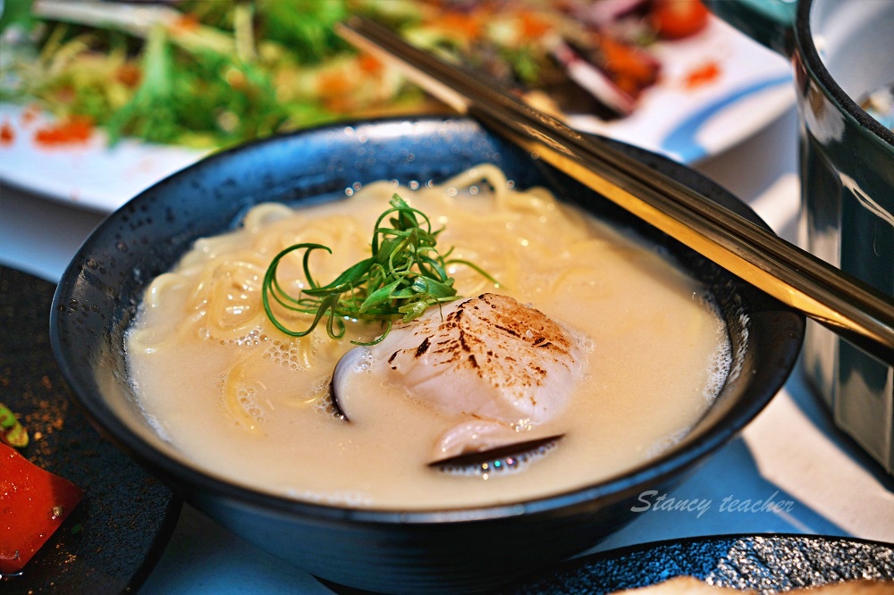 大安區活體生蠔專賣店「She’ll Oyster bar 敘 」活體廣島生蠔法國吉拉朵超霸氣生蠔塔全吃得到