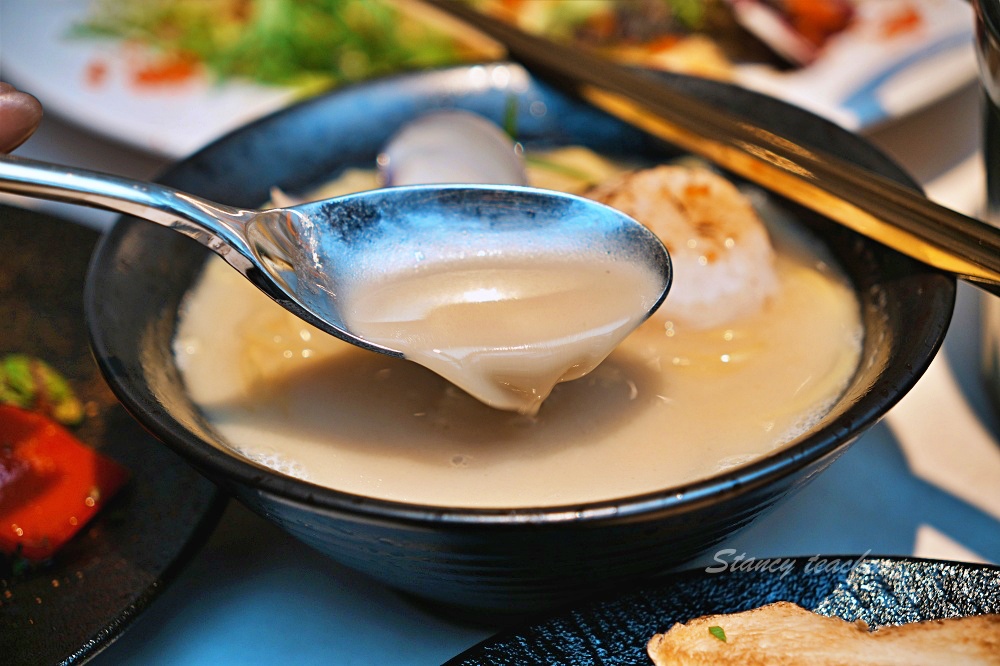 大安區活體生蠔專賣店「She’ll Oyster bar 敘 」活體廣島生蠔法國吉拉朵超霸氣生蠔塔全吃得到