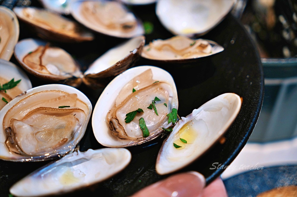 大安區活體生蠔專賣店「She’ll Oyster bar 敘 」活體廣島生蠔法國吉拉朵超霸氣生蠔塔全吃得到