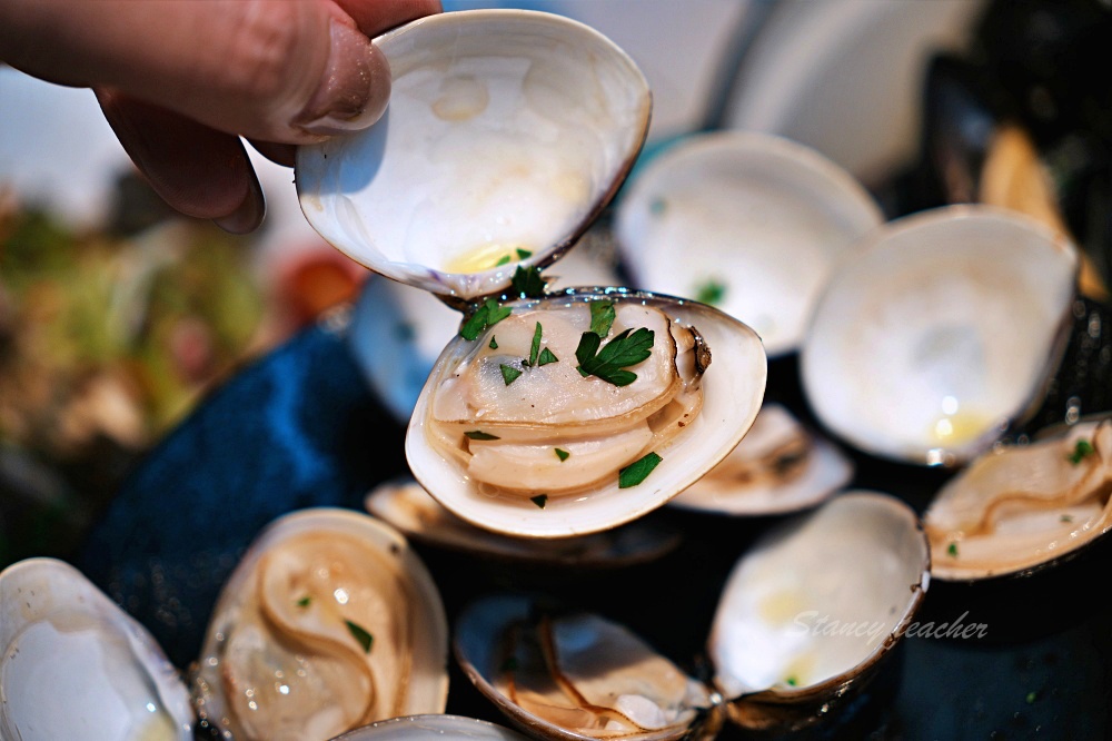 大安區活體生蠔專賣店「She’ll Oyster bar 敘 」活體廣島生蠔法國吉拉朵超霸氣生蠔塔全吃得到
