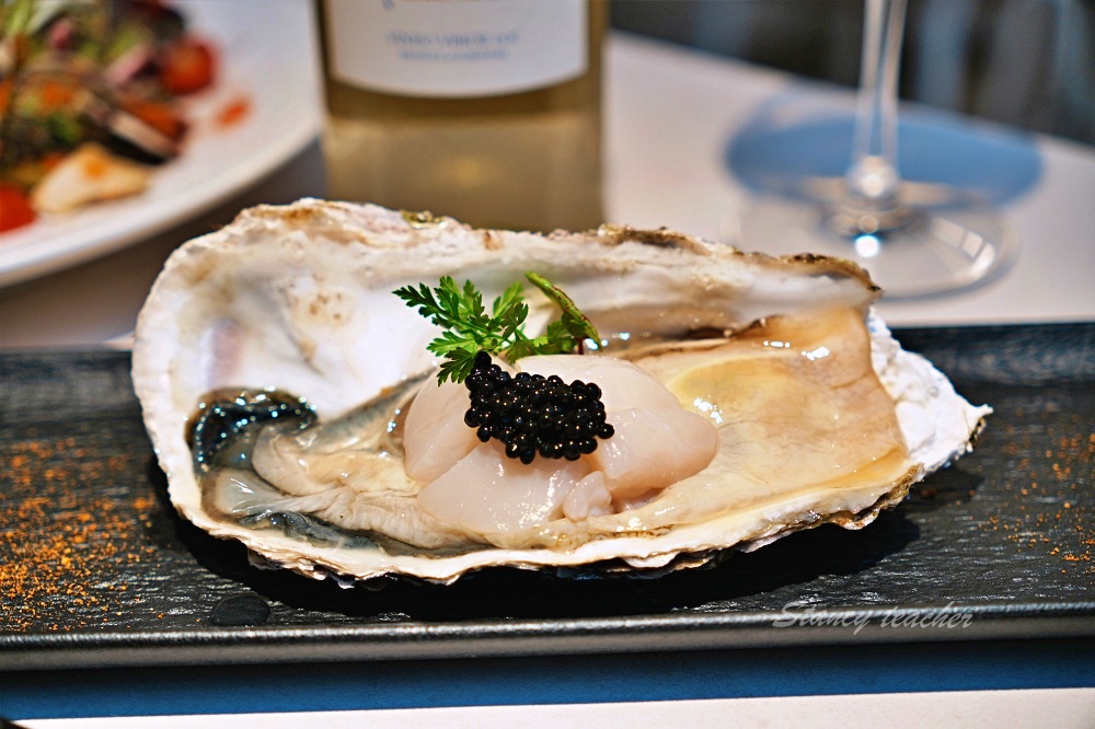 大安區活體生蠔專賣店「She’ll Oyster bar 敘 」活體廣島生蠔法國吉拉朵超霸氣生蠔塔全吃得到