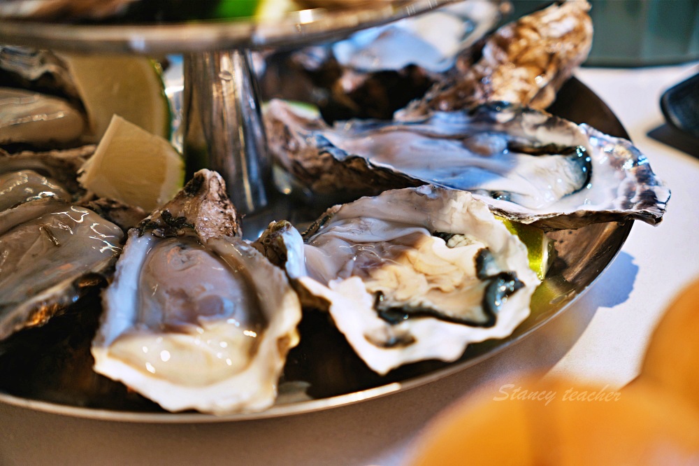 大安區活體生蠔專賣店「She’ll Oyster bar 敘 」活體廣島生蠔法國吉拉朵超霸氣生蠔塔全吃得到