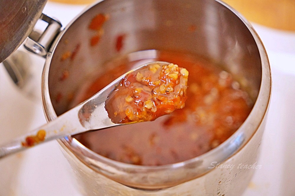 新莊好吃麵疙瘩「撈月麵館」海鮮麵疙瘩生食級干貝好澎湃麻奶南土雞肉麵必點