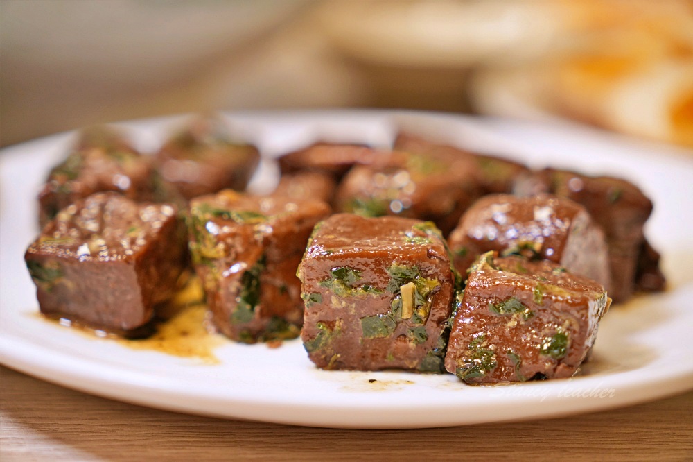 新莊好吃麵疙瘩「撈月麵館」海鮮麵疙瘩生食級干貝好澎湃麻奶南土雞肉麵必點