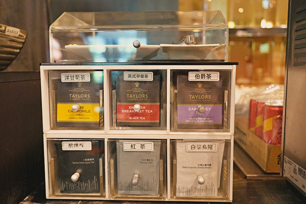 台北寒舍艾美探索廚房義大利美食節松葉蟹干貝牛排披薩啤酒三小時無限吃到飽