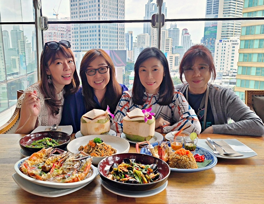 曼谷Terminal 21 Asok必吃海鮮餐廳:Moom Muum Park泰式料理全攻略 曼谷Terminal 21 Asok必吃海鮮餐廳:Moom Muum Park泰式料理全攻略