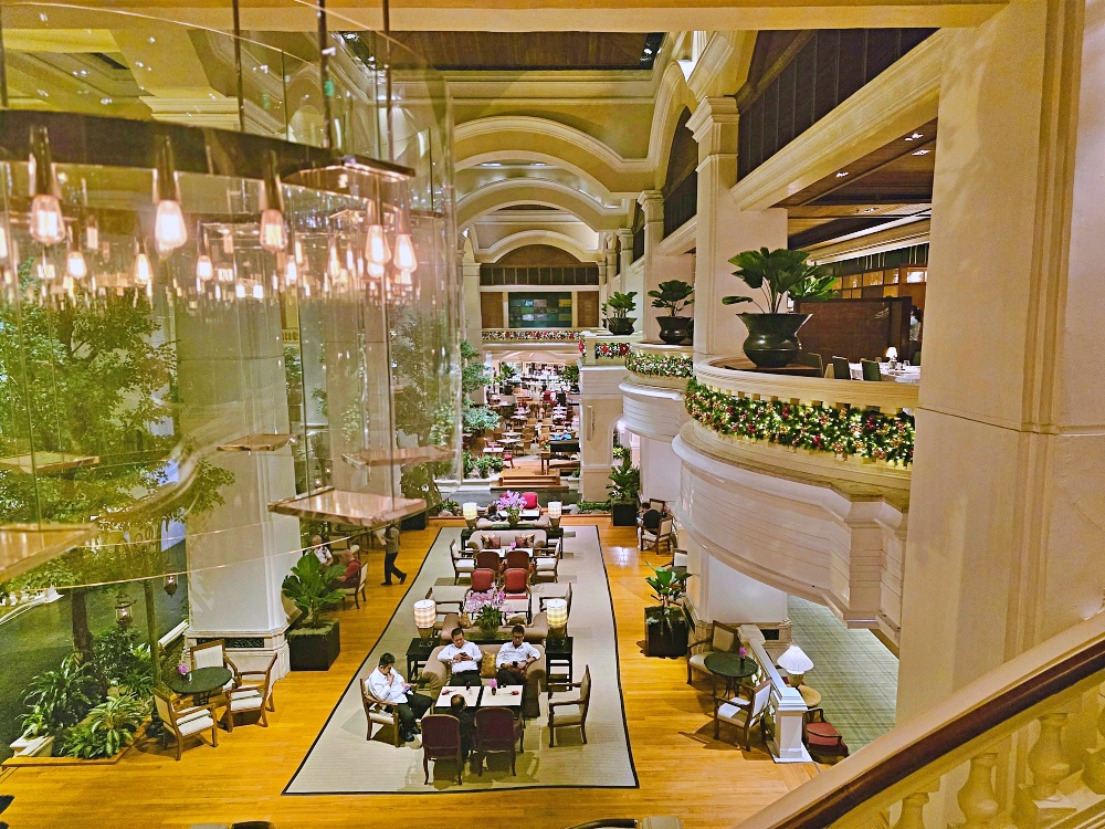 曼谷四面佛附近飯店推薦「Grand Hyatt Erawan Bangkok 愛侶灣君悅飯店」BTS 奇隆站空橋直達