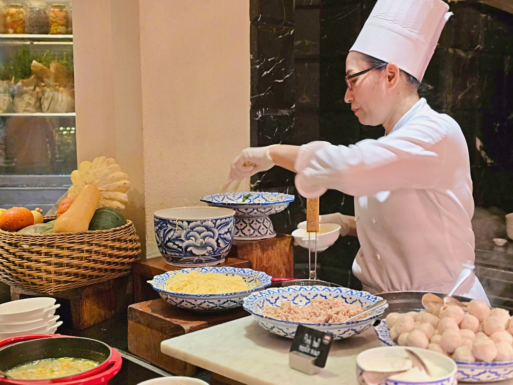 曼谷四面佛附近飯店推薦「Grand Hyatt Erawan Bangkok 愛侶灣君悅飯店」BTS 奇隆站空橋直達