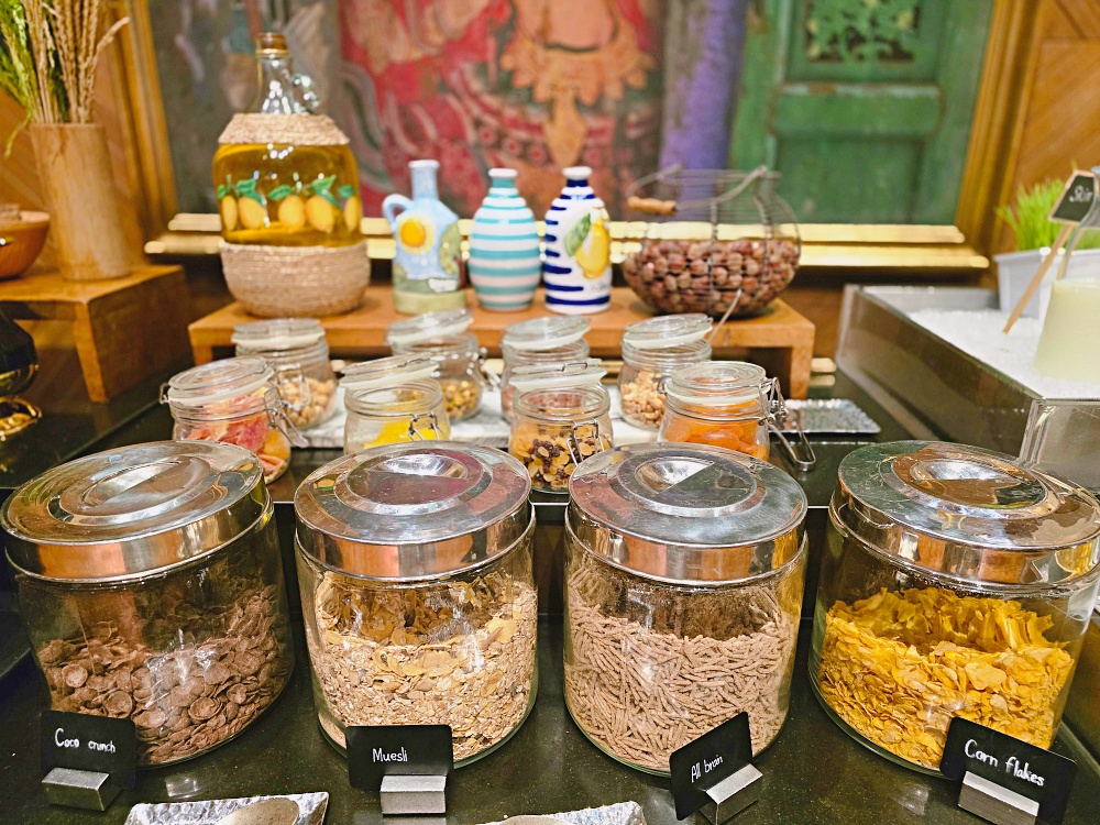 曼谷四面佛附近飯店推薦「Grand Hyatt Erawan Bangkok 愛侶灣君悅飯店」BTS 奇隆站空橋直達
