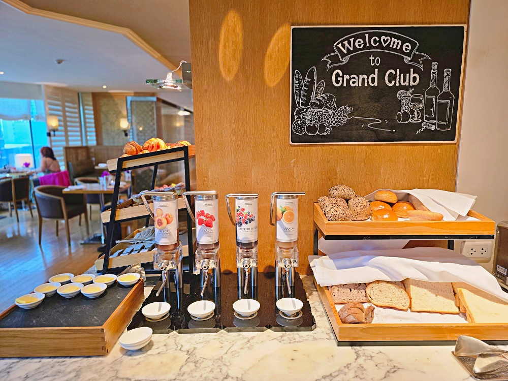 曼谷四面佛附近飯店推薦「Grand Hyatt Erawan Bangkok 愛侶灣君悅飯店」BTS 奇隆站空橋直達