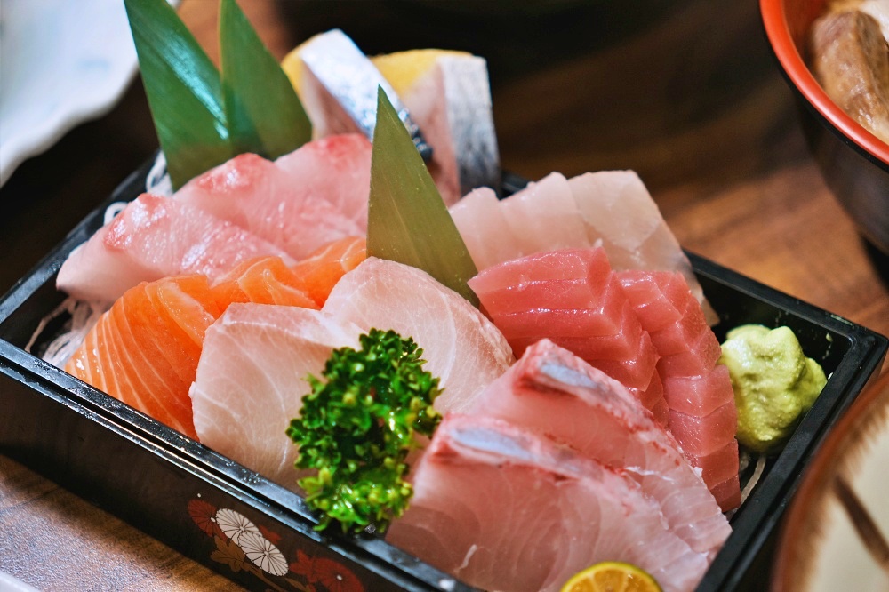 板橋生魚片推薦「大家樂鮮魚舖」江子翠捷運日本料理炙燒星鰻飯超威