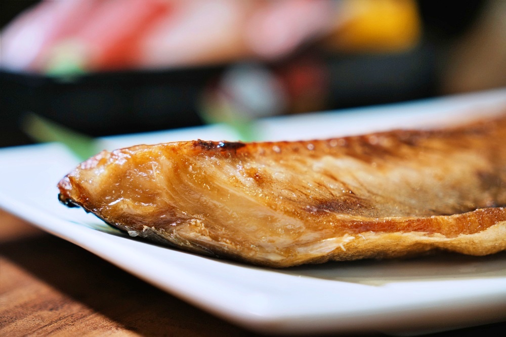 板橋生魚片推薦「大家樂鮮魚舖」江子翠捷運日本料理炙燒星鰻飯超威