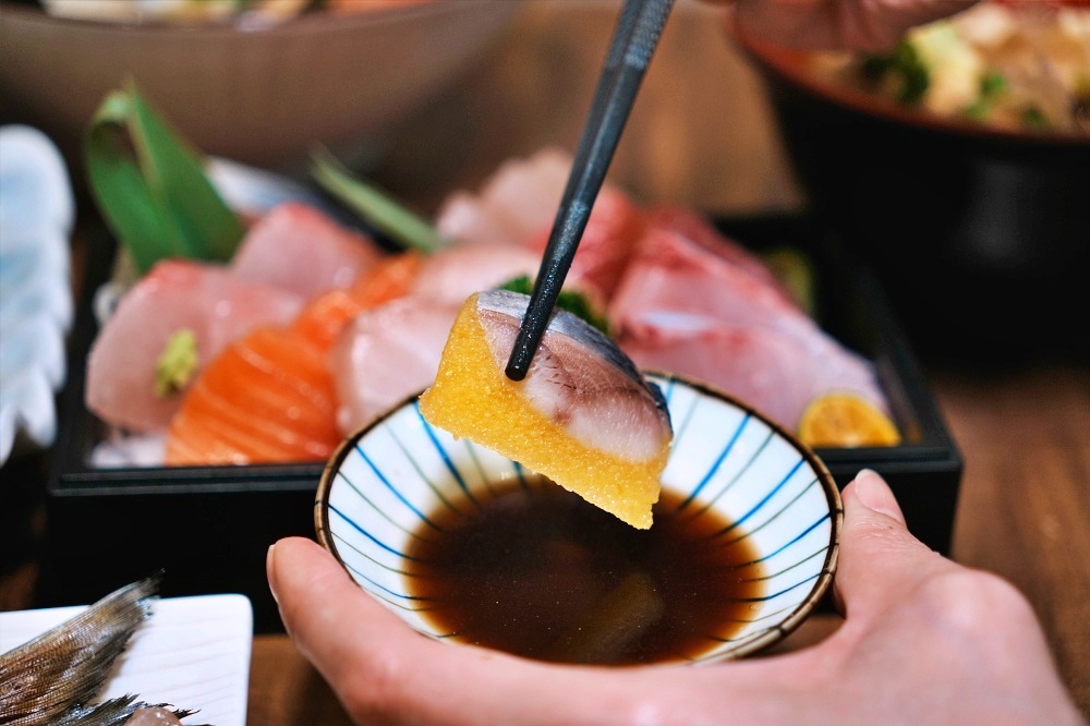 板橋生魚片推薦「大家樂鮮魚舖」江子翠捷運日本料理炙燒星鰻飯超威 板橋生魚片推薦「大家樂鮮魚舖」江子翠捷運日本料理炙燒星鰻飯超威