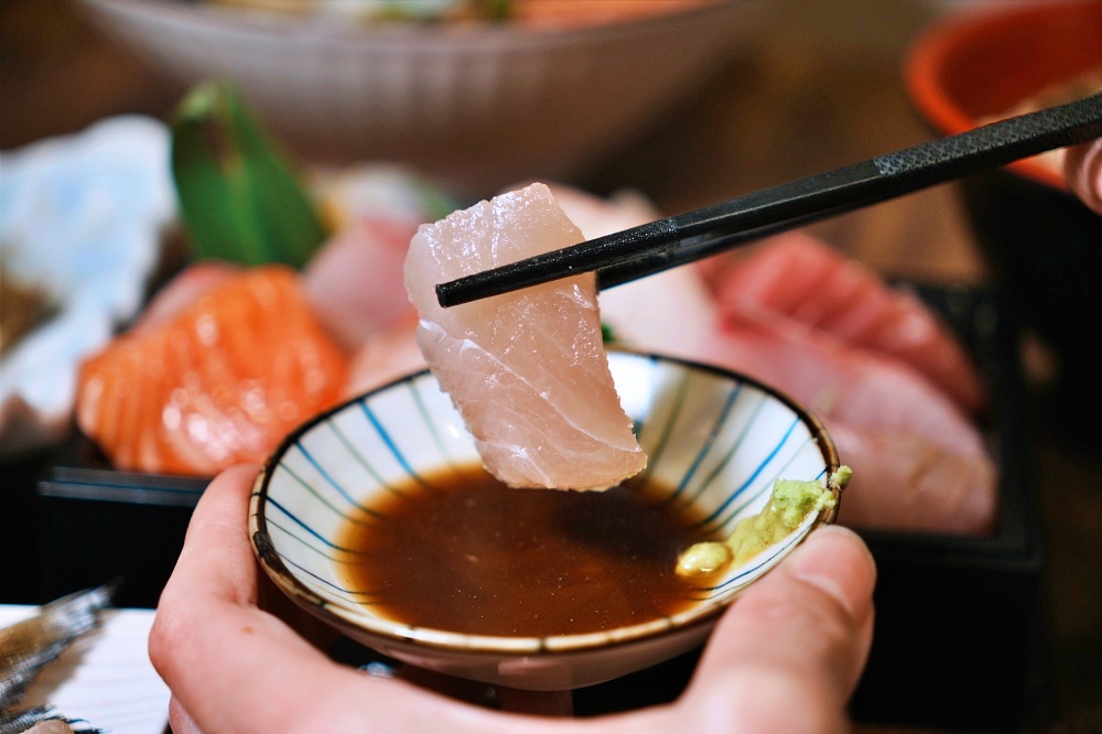 板橋生魚片推薦「大家樂鮮魚舖」江子翠捷運日本料理炙燒星鰻飯超威