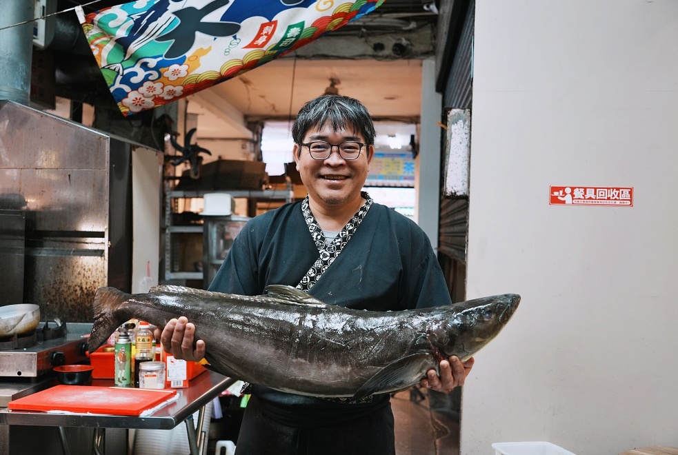 板橋生魚片推薦「大家樂鮮魚舖」江子翠捷運日本料理炙燒星鰻飯超威 板橋生魚片推薦「大家樂鮮魚舖」江子翠捷運日本料理炙燒星鰻飯超威