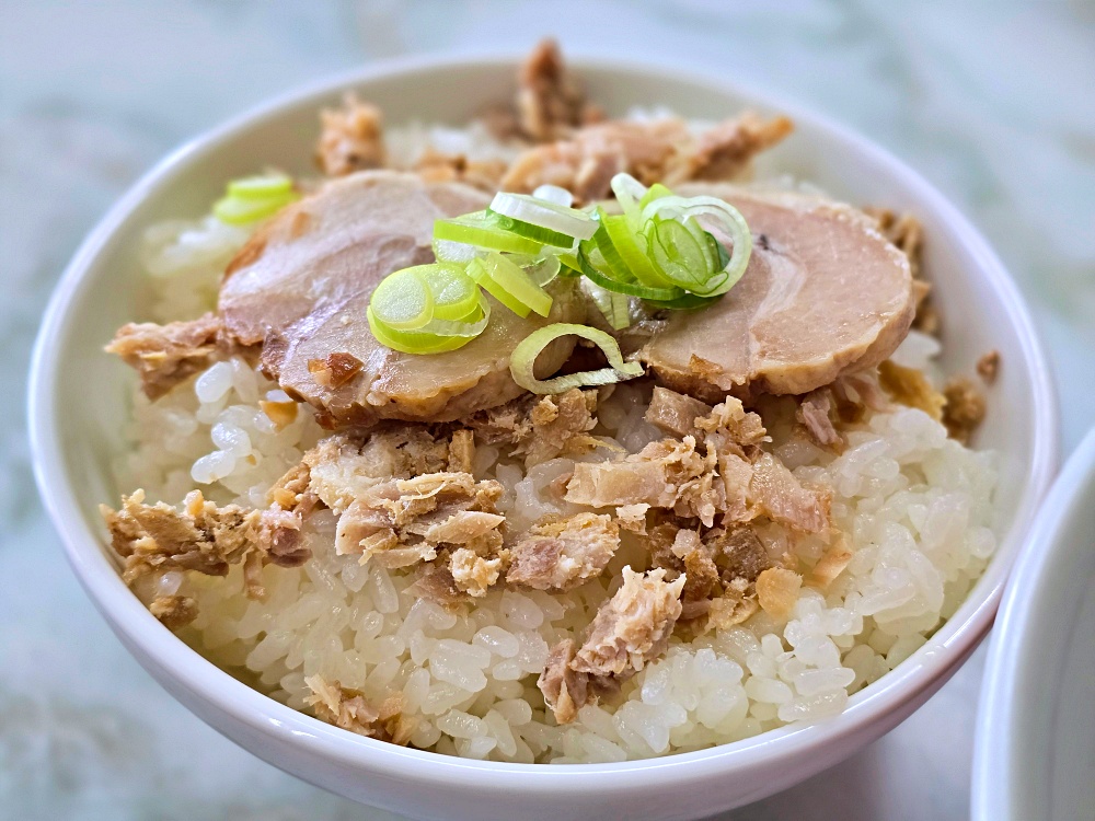 鳥取必吃牛骨拉麵推薦「香味德由良店」老字號的濃郁風味免費漫畫隨你看