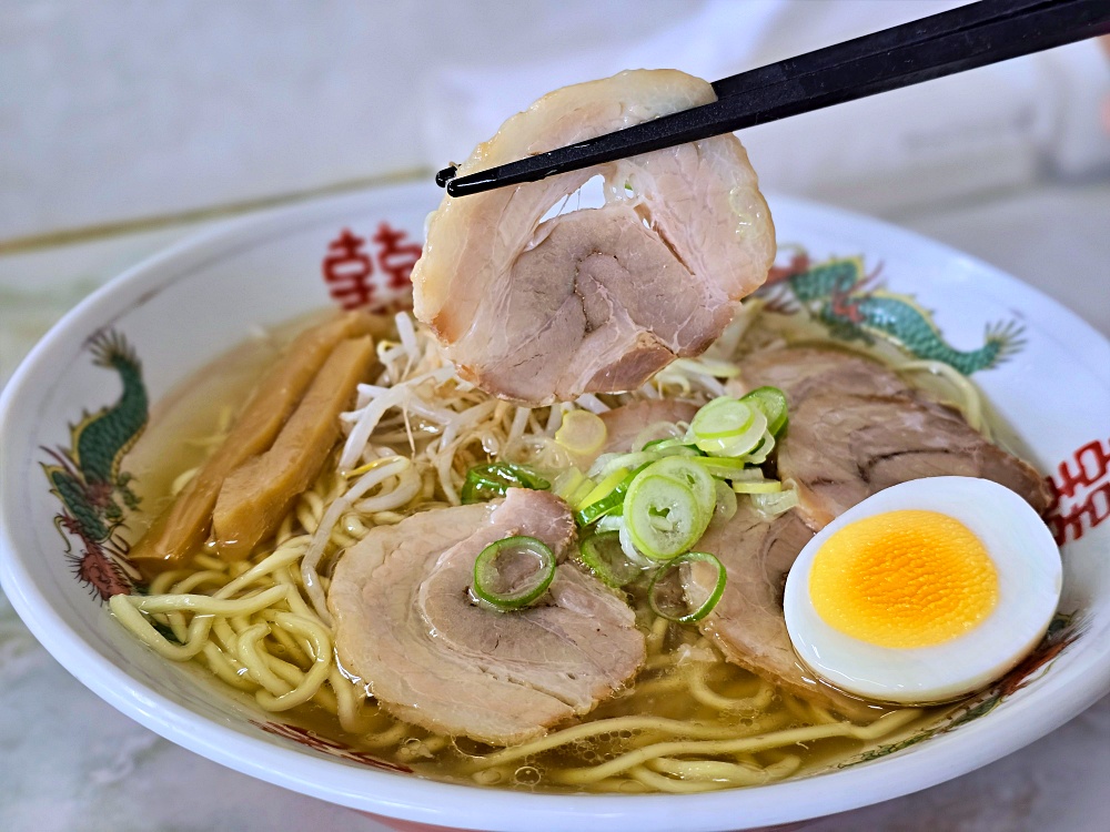 鳥取必吃牛骨拉麵推薦「香味德由良店」老字號的濃郁風味免費漫畫隨你看