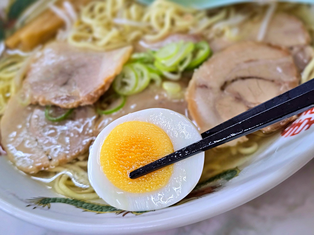 鳥取必吃牛骨拉麵推薦「香味德由良店」老字號的濃郁風味免費漫畫隨你看