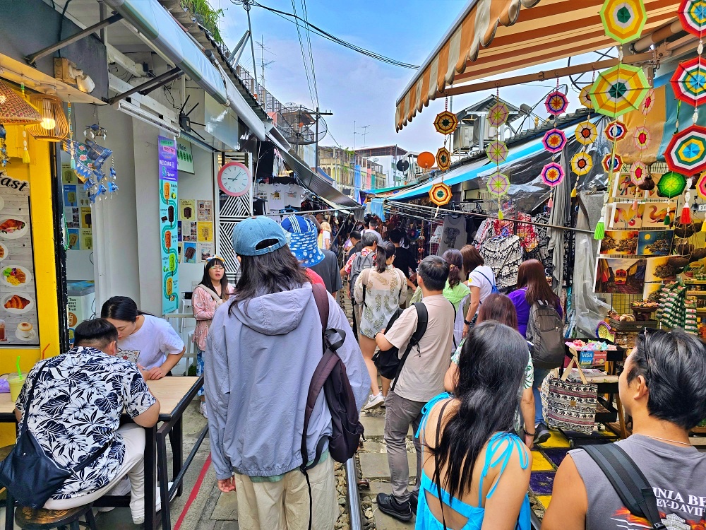 泰國曼谷景點「美功鐵道市集一日遊」曼谷MBK出發行程攻略 泰國曼谷景點「美功鐵道市集一日遊」曼谷MBK出發行程攻略