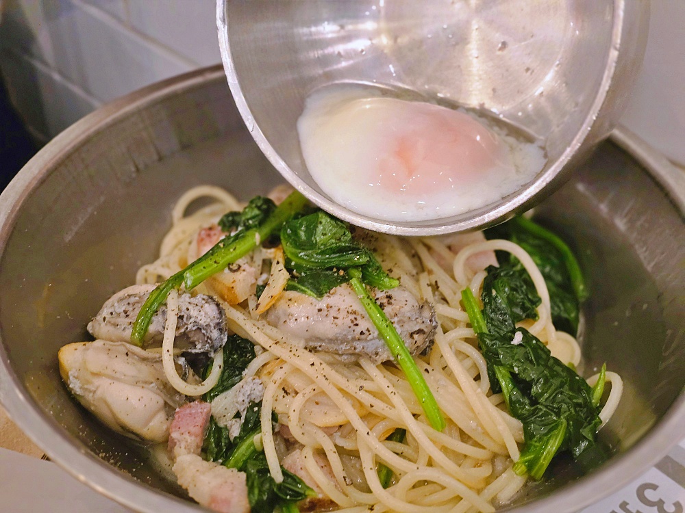 京站百貨美食街「BEPPIN PASTA EXPRESS」季節限定廣島牡蠣義大利麵