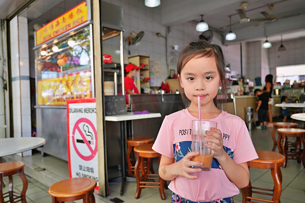 沙巴必吃美食「味雅海南飯茶餐室」海南雞油飯小孩大愛脆皮豬是亮點～