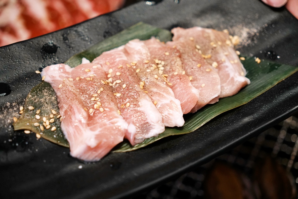 新莊燒肉吃到飽|Oh!Yaki精緻燒肉新莊店:不用一千吃和牛高檔海鮮無限大苑子喝好爽 新莊燒肉吃到飽|Oh!Yaki精緻燒肉新莊店:不用一千吃和牛高檔海鮮無限大苑子喝好爽