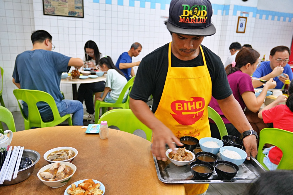 沙巴美食必吃-佑記肉骨茶，在地人深夜宵夜首選每天都大排長龍