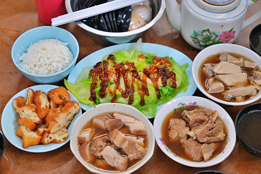 沙巴美食必吃-佑記肉骨茶，在地人深夜宵夜首選每天都大排長龍 @Stancy Teacher 美味異想世界