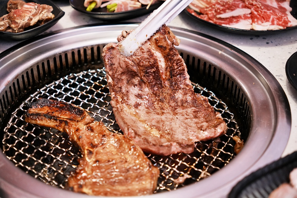 新莊燒肉吃到飽|Oh!Yaki精緻燒肉新莊店:不用一千吃和牛高檔海鮮無限大苑子喝好爽 新莊燒肉吃到飽|Oh!Yaki精緻燒肉新莊店:不用一千吃和牛高檔海鮮無限大苑子喝好爽