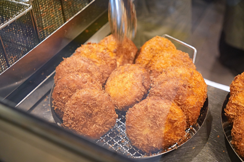 東京車站外帶美食「Zopf咖哩麵包」香濃內餡酥脆外皮吃一次就上癮