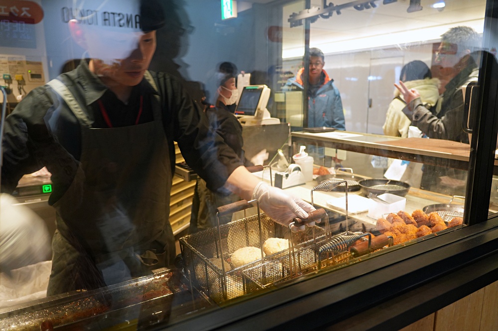 東京車站外帶美食「Zopf咖哩麵包」香濃內餡酥脆外皮吃一次就上癮